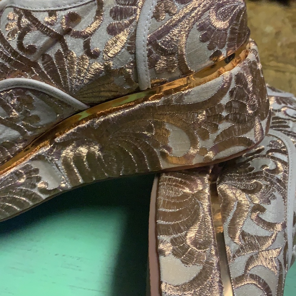 Tony Burch - Picture 5 of 12